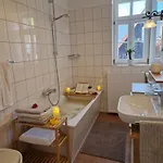 Gaesteliebling, Piepmaeker Mit Parkplatz Und Terrasse, Bahnhof Fusslaeufig *