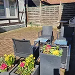 Gaesteliebling, Piepmaeker Mit Parkplatz Und Terrasse, Bahnhof Fusslaeufig شقة جوسلار