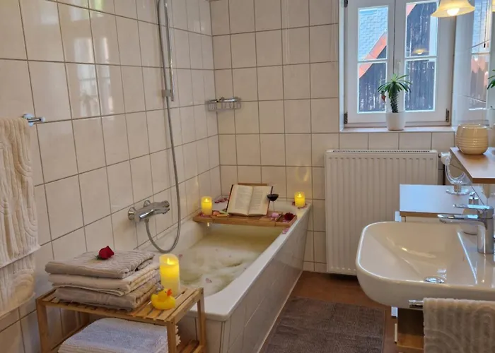 Gaesteliebling, Piepmaeker Mit Parkplatz Und Kamin, Bahnhof Fusslaeufig *
